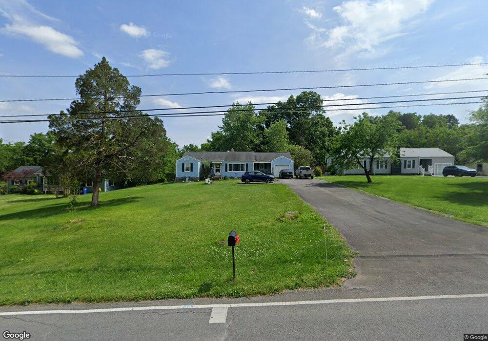 304 Hickory Dr, Shelbyville, TN 37160 - photo 1