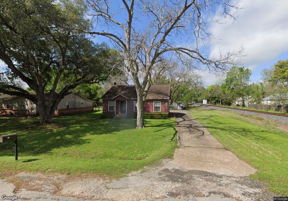2600 Live Oak Ave, Bay City, TX 77414 - photo 1