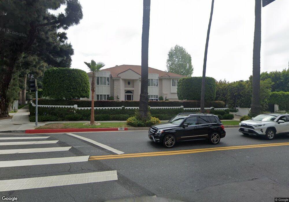 930 N Beverly Dr, Beverly Hills, CA 90210 - photo 1