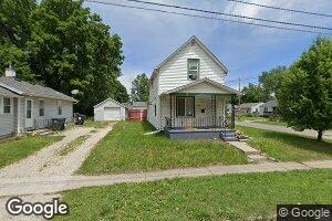 2722 Maple St, Des Moines, IA 50317