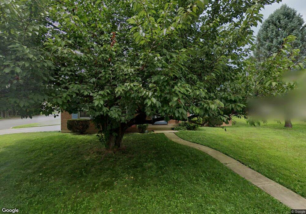 1356 Oak Dr, Macungie, PA 18062 - photo 1