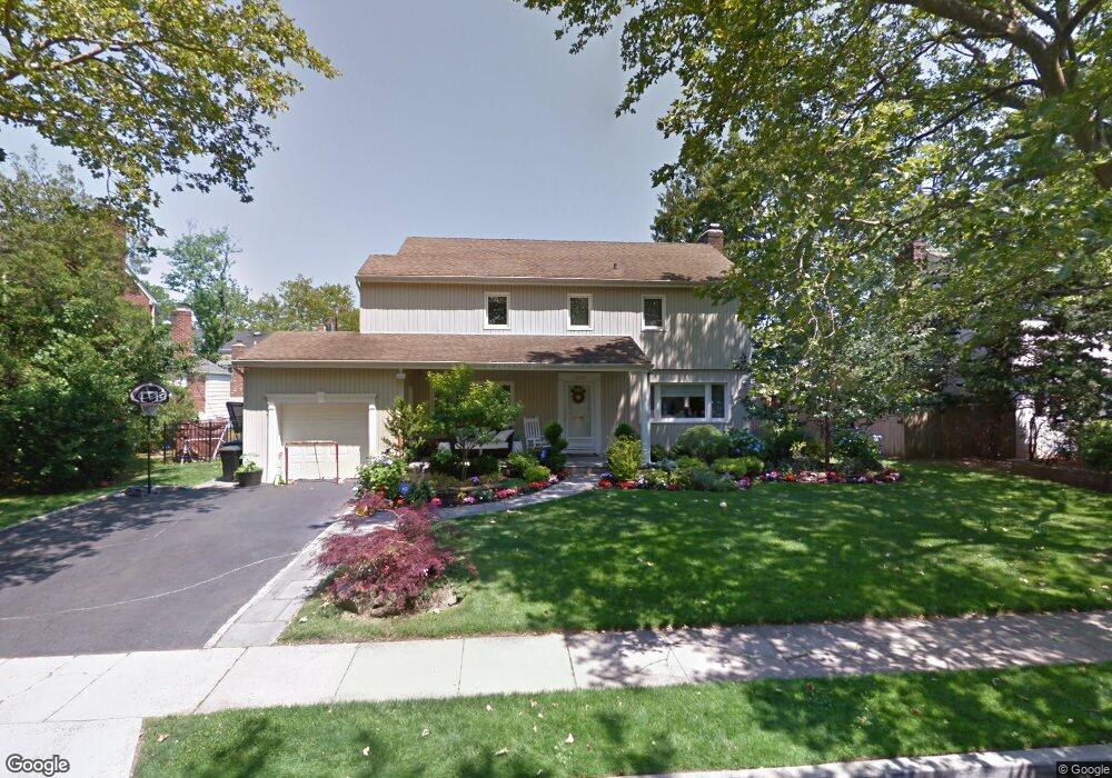 1619 Ridgeway Dr, Hewlett, NY 11557 - photo 1