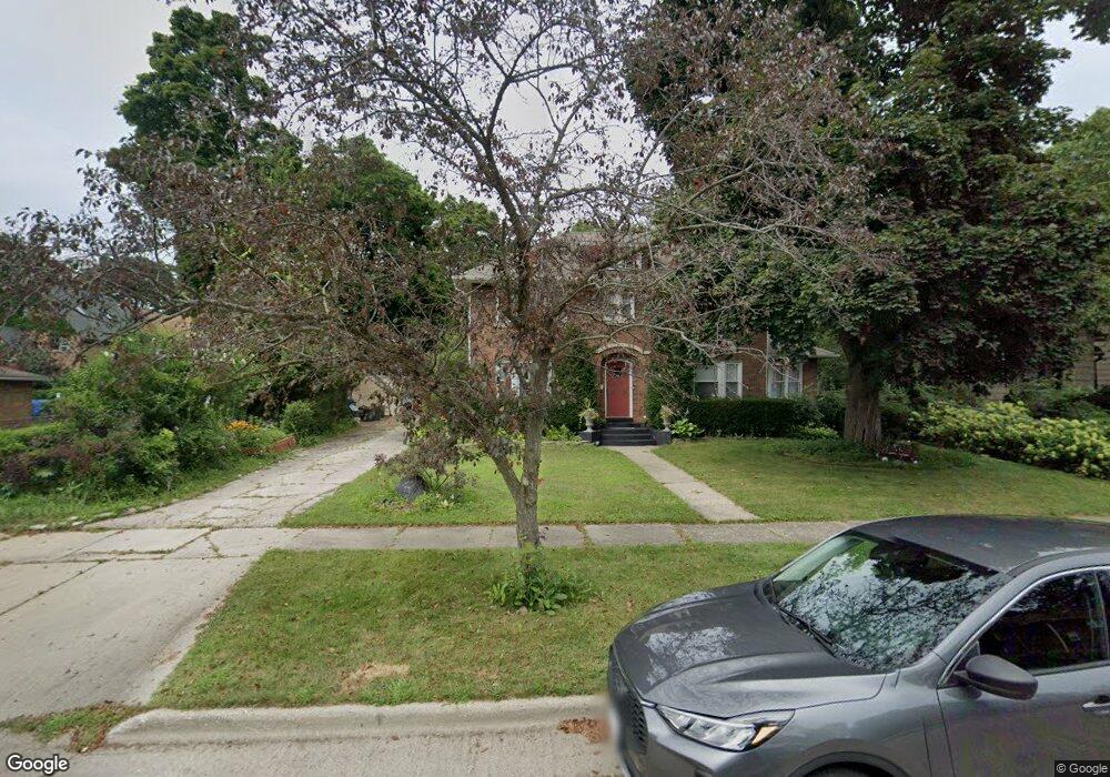 818 W Grove Ave, Waukegan, IL 60085 - photo 1