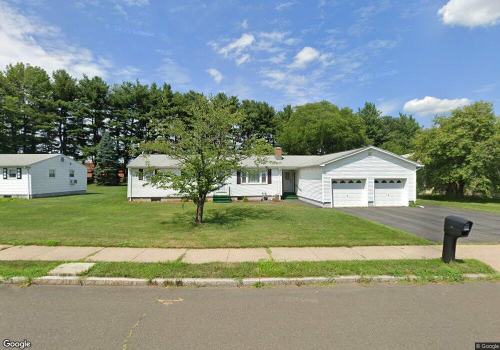 16 Southwood Dr, West Hartford, CT 06110 - photo 1