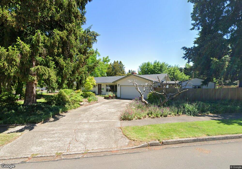 1185 Woodside Dr, Eugene, OR 97401 - photo 1