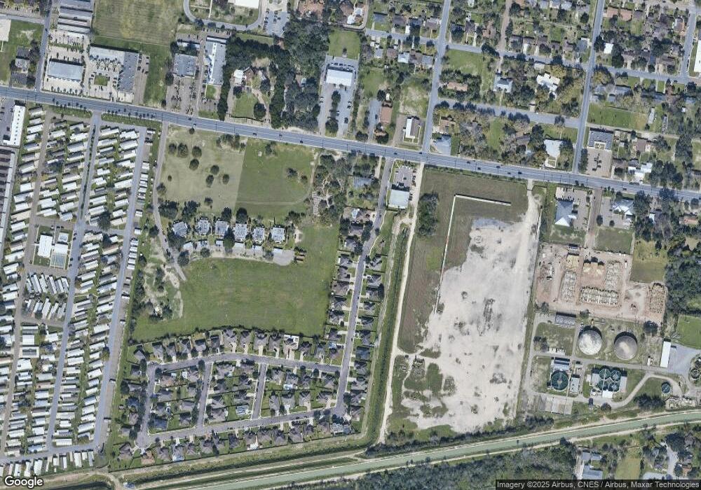 902 S Flag St, Pharr, TX 78577 - photo 1