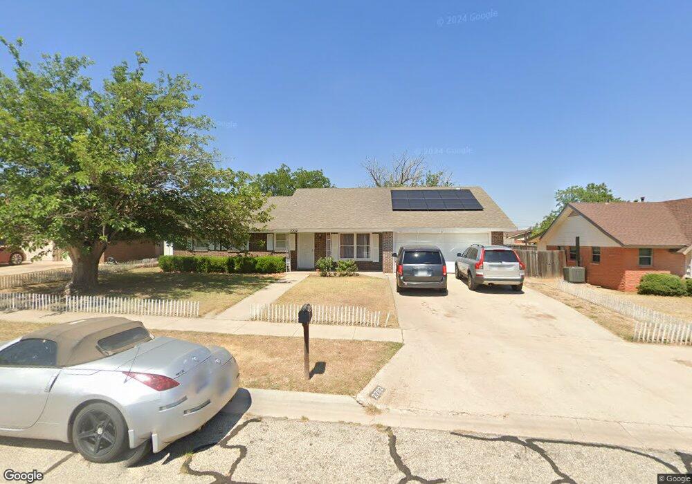 2702 Lynn Dr, Big Spring, TX 79720 - photo 1