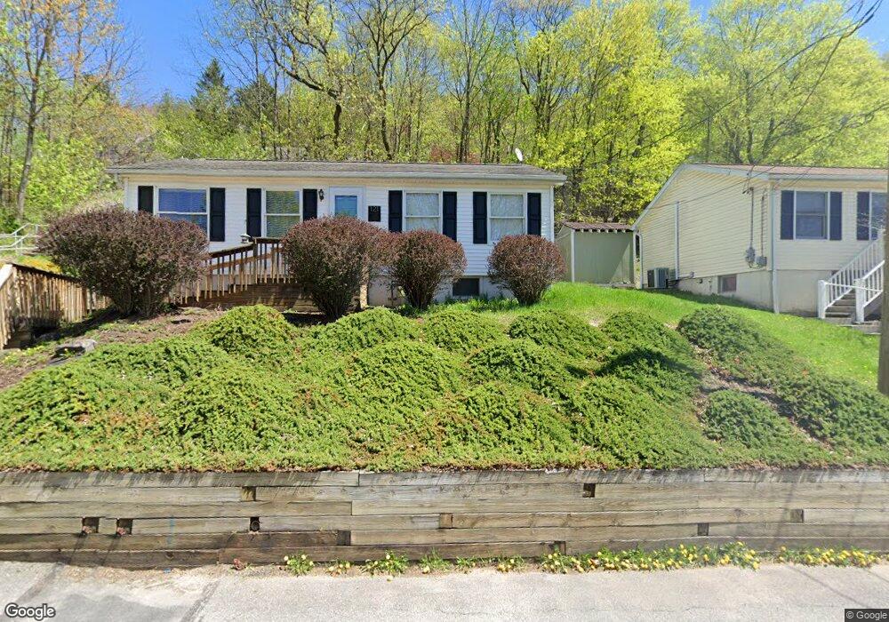 121 Cottage Ave, Honesdale, PA 18431 - photo 1