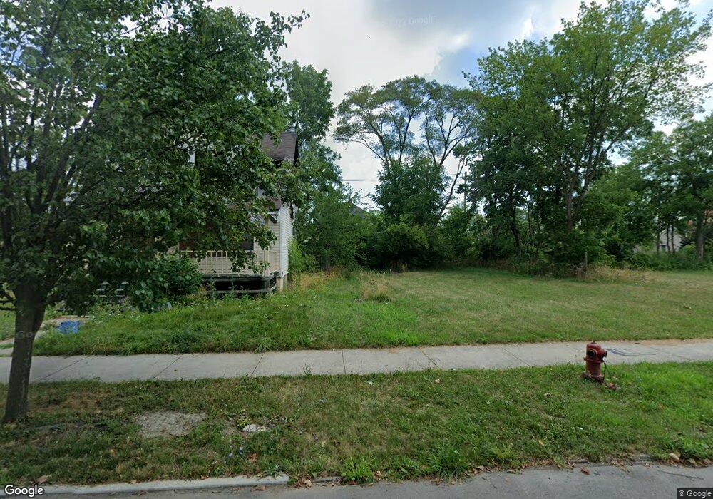 2163 Alter Rd, Detroit, MI 48215 - photo 1