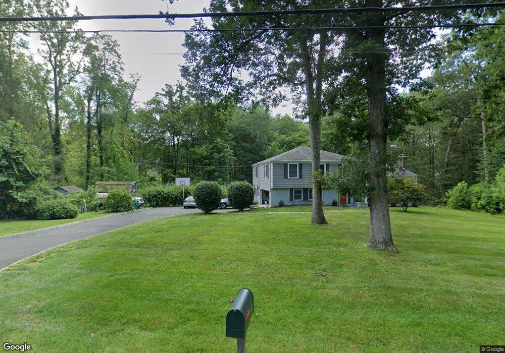 85 Great Oak Ln, Redding, CT 06896 - photo 1