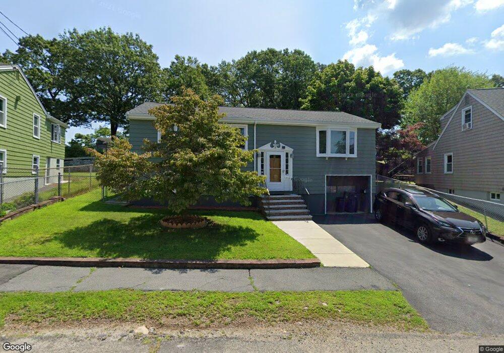 11 Blueview Rd, West Roxbury, MA 02132 - photo 1