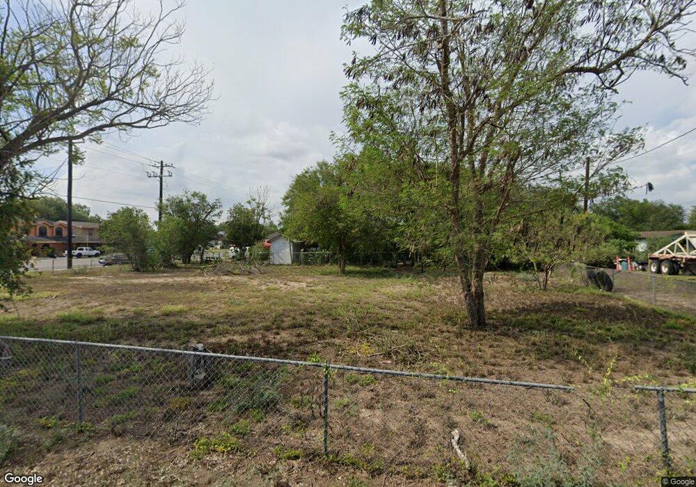 810 S Salinas Blvd, Donna, TX 78537 - photo 1