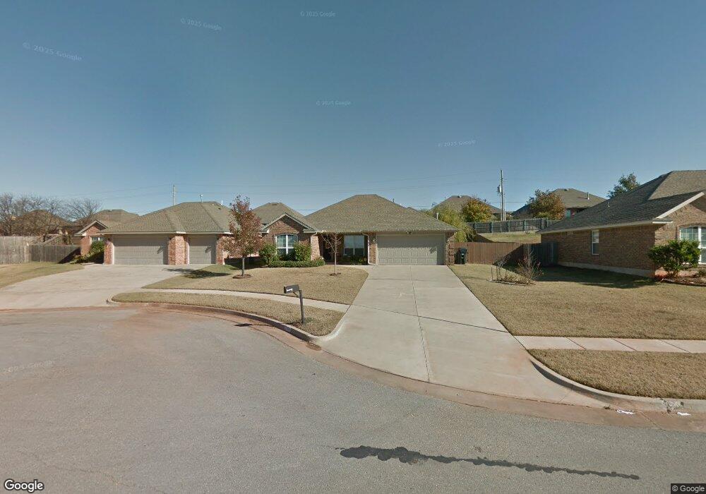 804 Bryan Dr, Moore, OK 73160 - photo 1