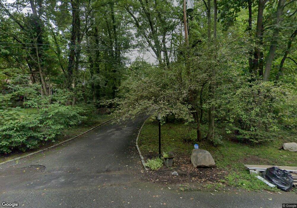 2 Hartshorn Ln, West Nyack, NY 10994 - photo 1