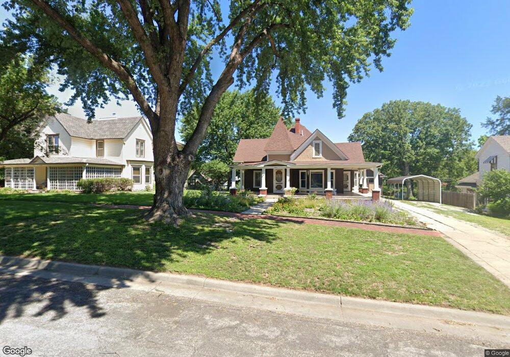 528 W 7th St, Concordia, KS 66901 - photo 1