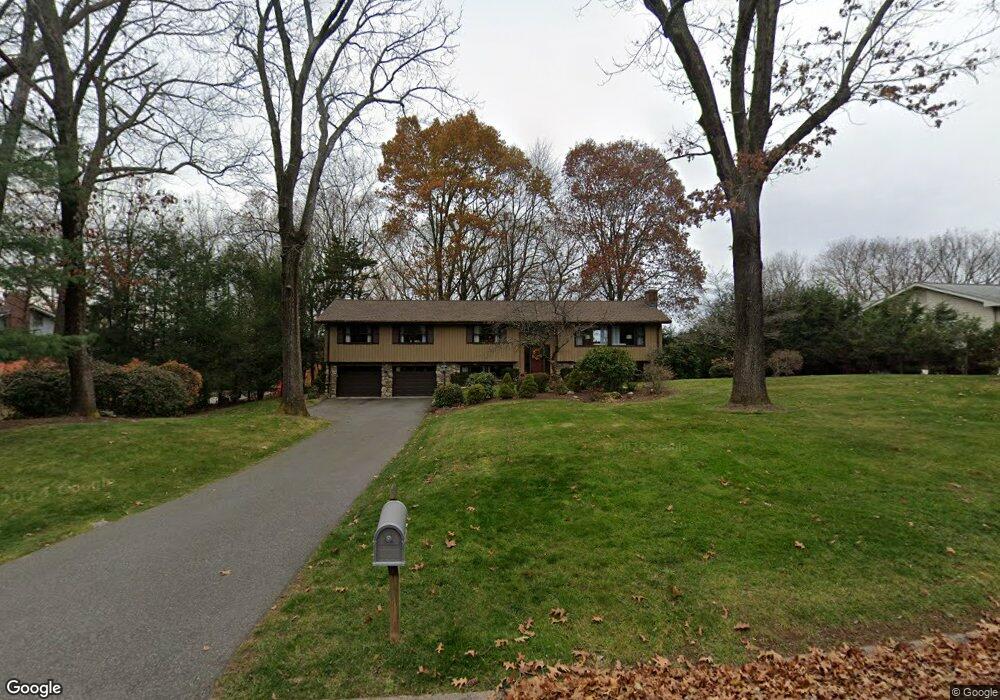 71 Mcdivitt Dr, Manchester, CT 06042 - photo 1