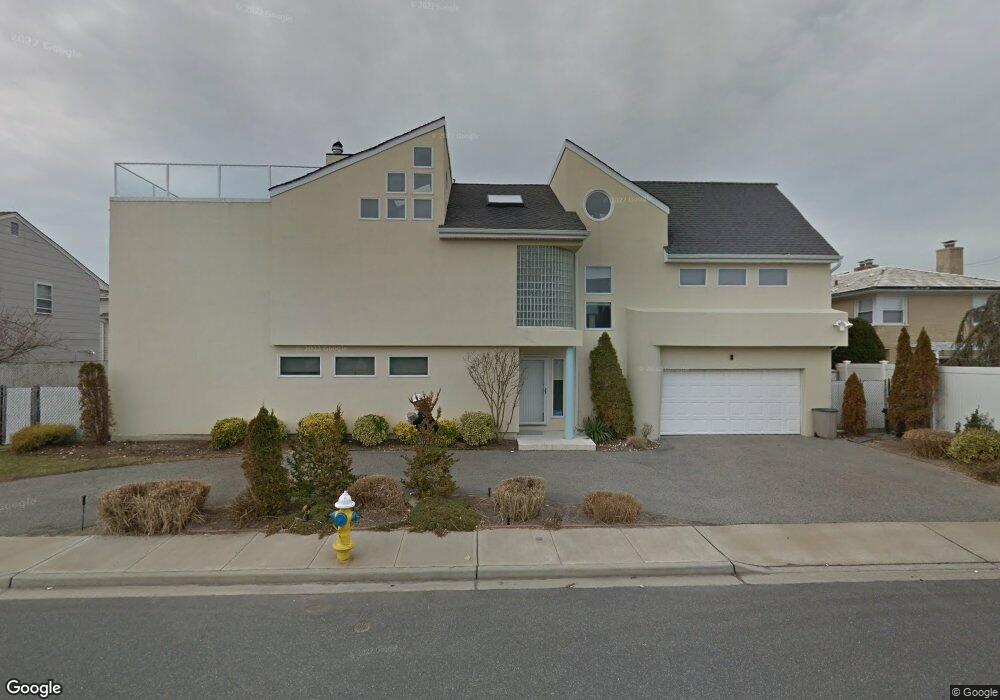 8 Saratoga St, Lido Beach, NY 11561 - photo 1