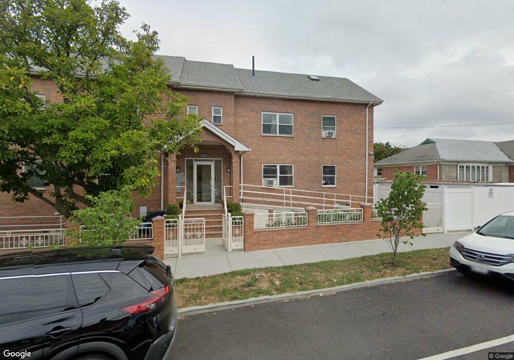 185-11 73rd Ave unit 1R+Ba, Fresh Meadows, NY 11366 - photo 1