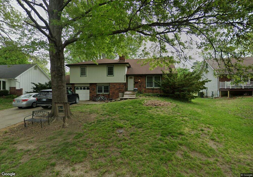 8927 Rene St, Lenexa, KS 66215 - photo 1