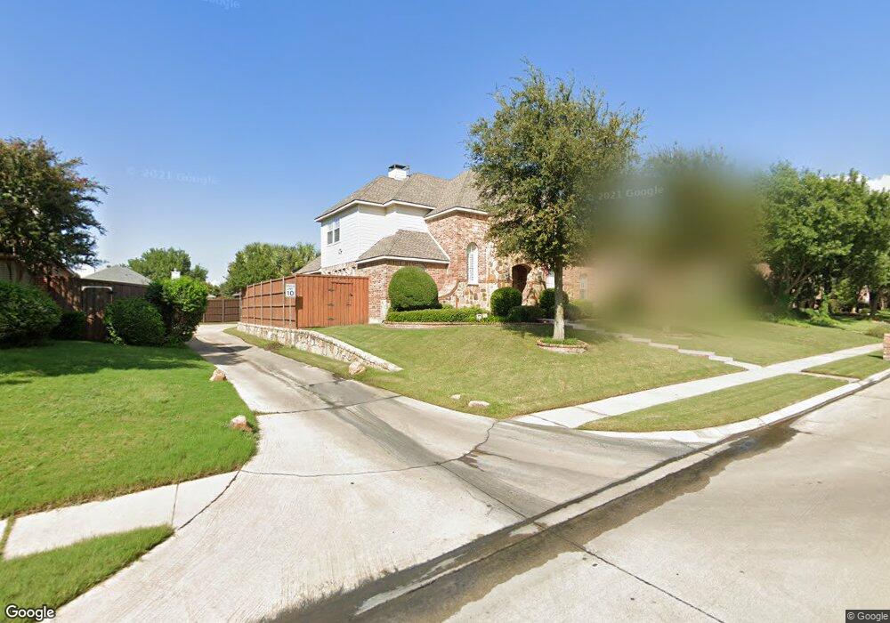 5813 Sweetbriar Dr, Richardson, TX 75082 - photo 1