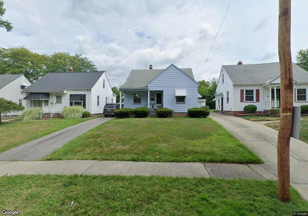 17909 Mapleboro Ave, Maple Heights, OH 44137 - photo 1