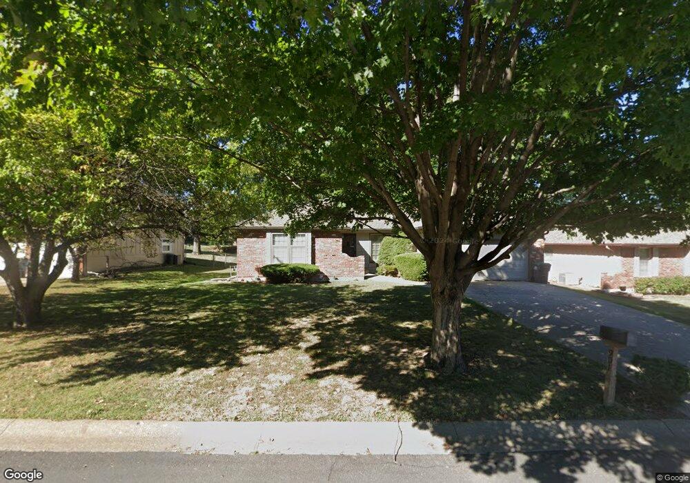 901 NW 13th St, Blue Springs, MO 64015 - photo 1