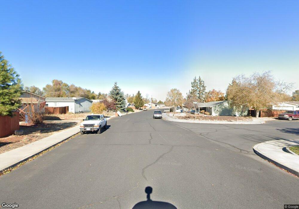 2851 SW 24th St, Redmond, OR 97756 - photo 1