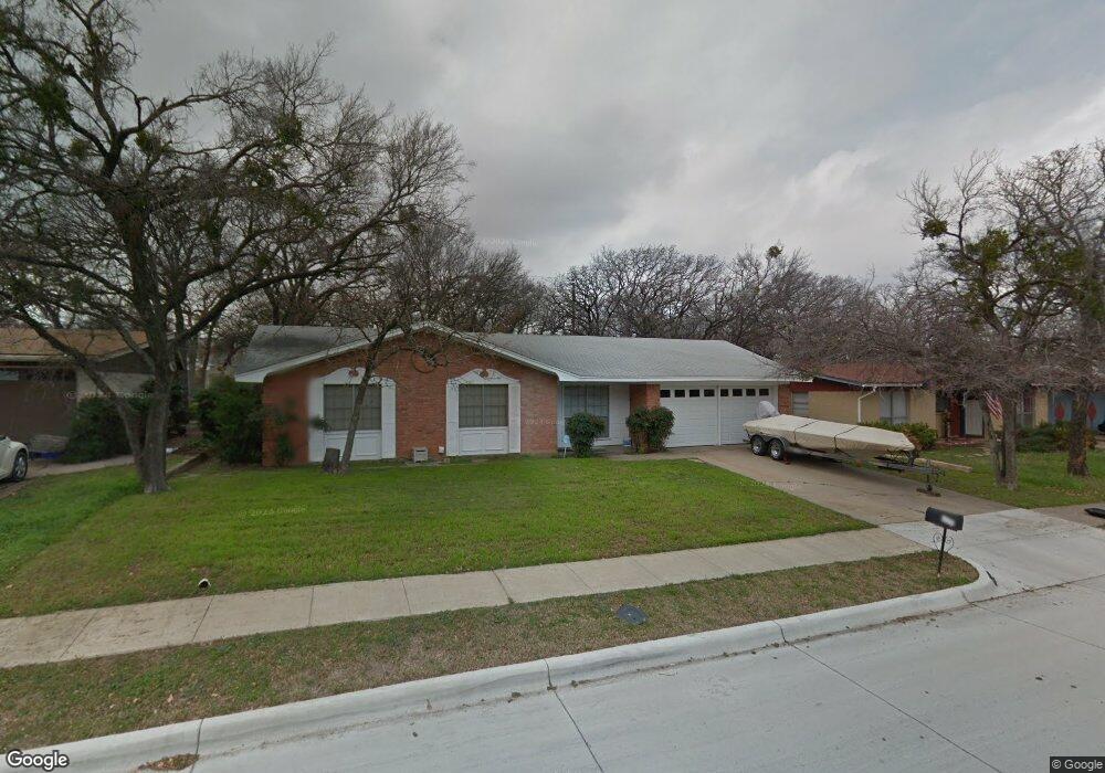 128 Ravenswood Dr, Bedford, TX 76022 - photo 1