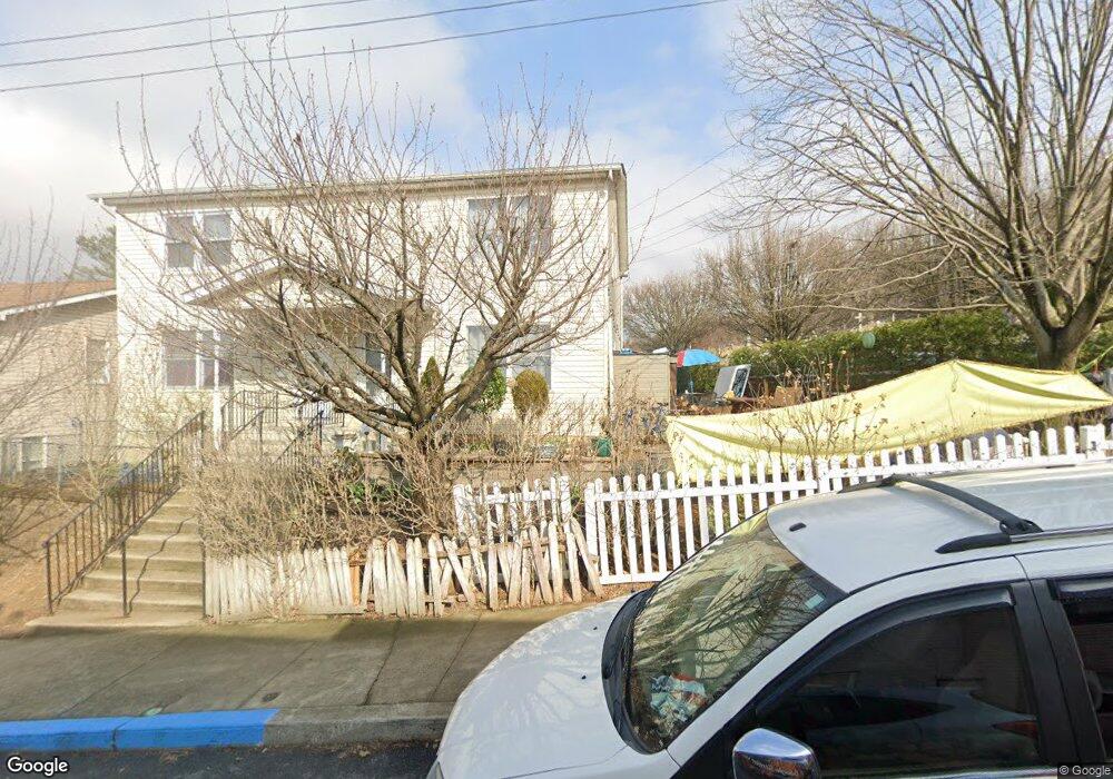 615 Maple St, Reading, PA 19602 - photo 1