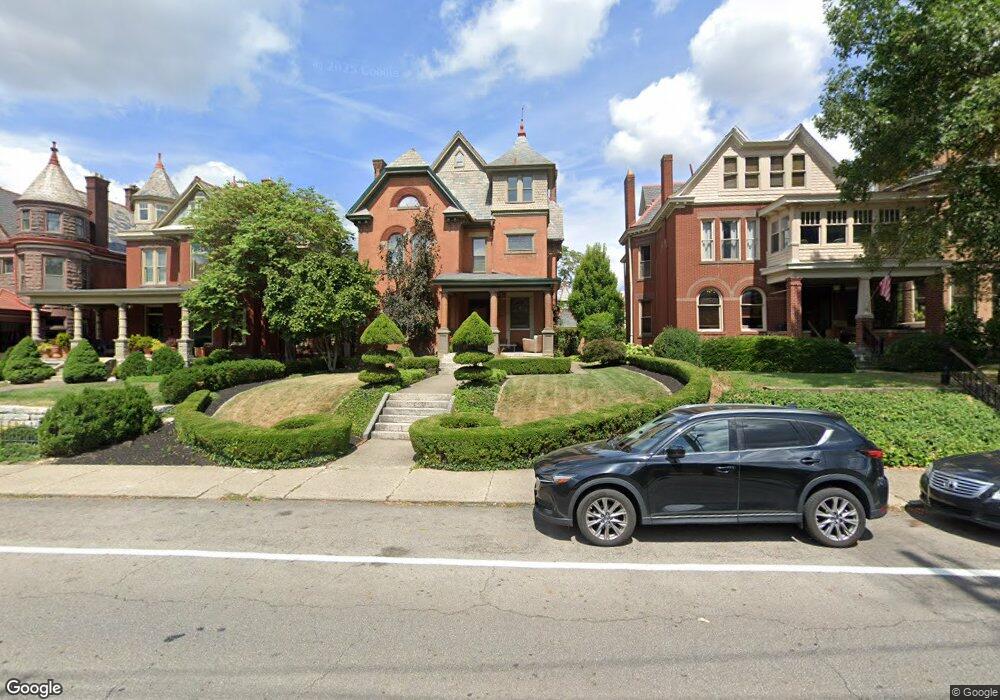 130 Buttles Ave, Columbus, OH 43215 - photo 1