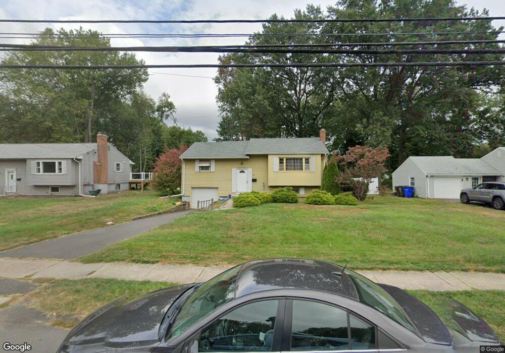 78 Beechwood Rd, West Hartford, CT 06107 - photo 1