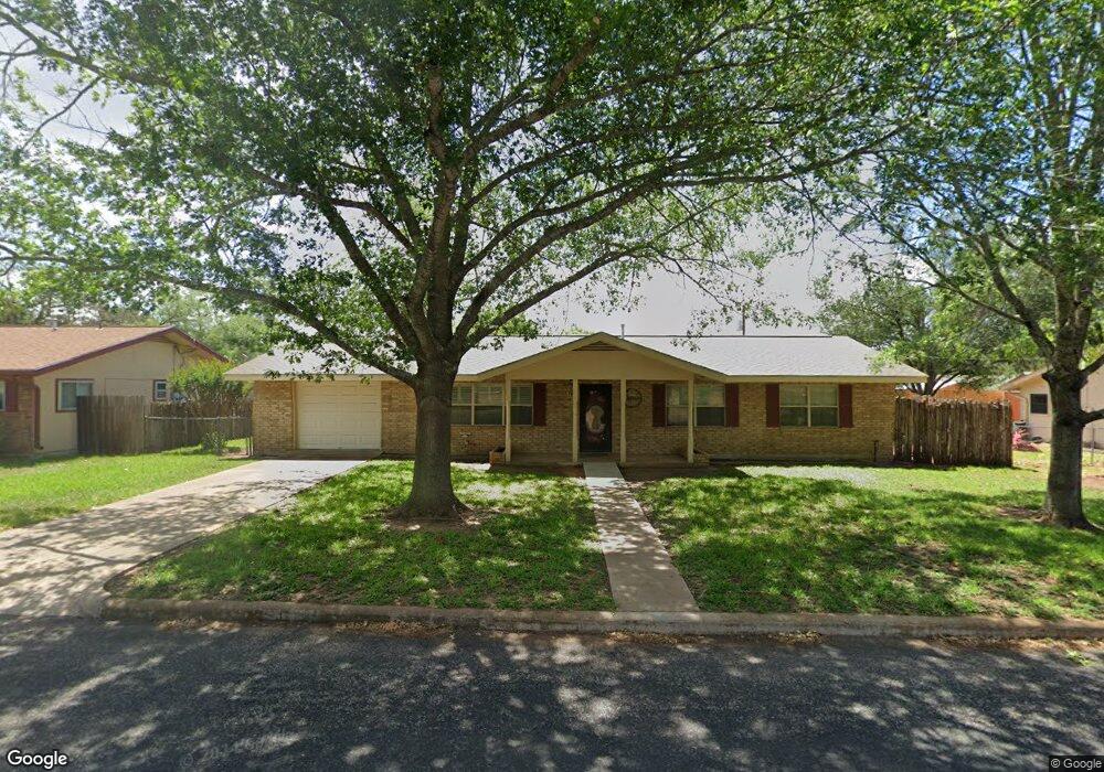 705 Kristofer St, Fredericksburg, TX 78624 - photo 1