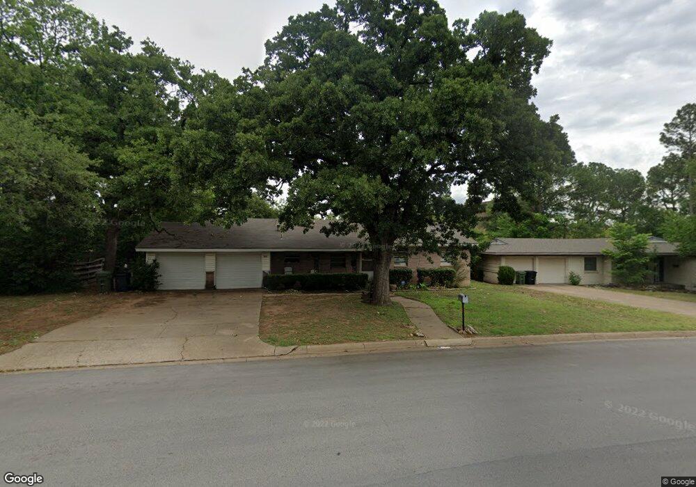 704 Hurstview Dr, Hurst, TX 76053 - photo 1