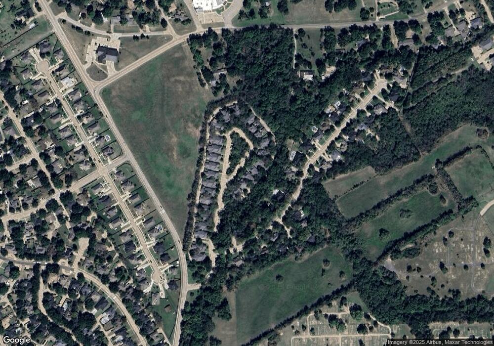 910 Oak Creek Ct, Ennis, TX 75119 - photo 1