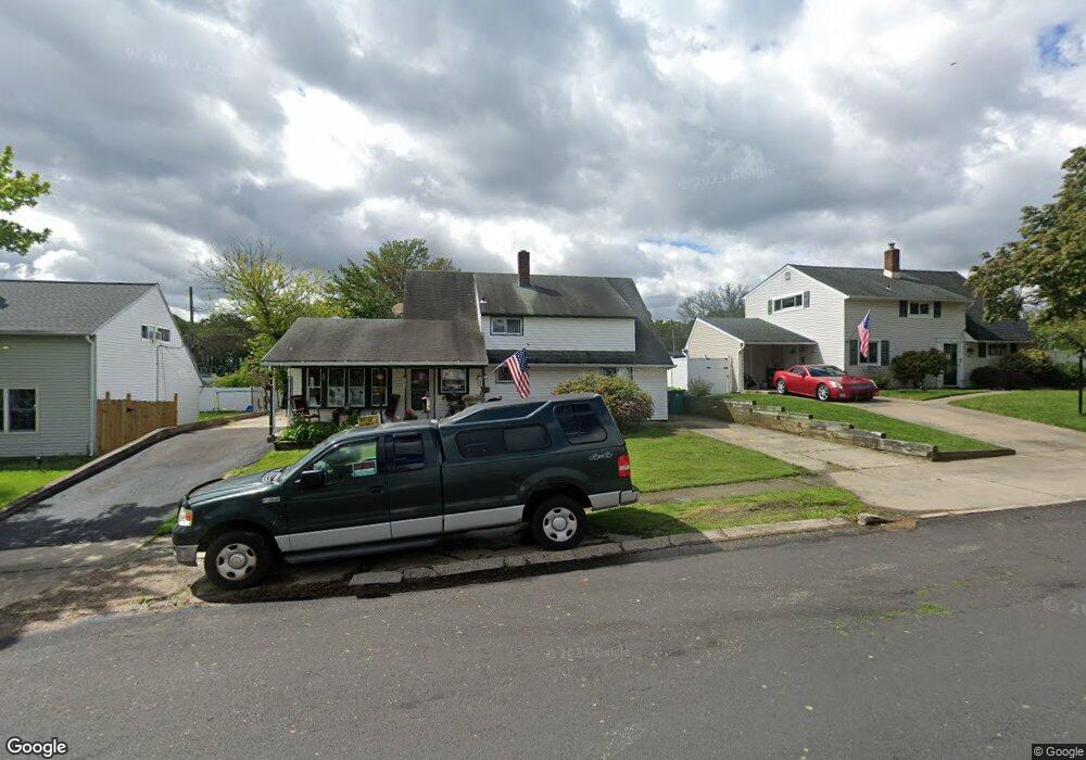 14 Red Cedar Dr, Levittown, PA 19055 - photo 1