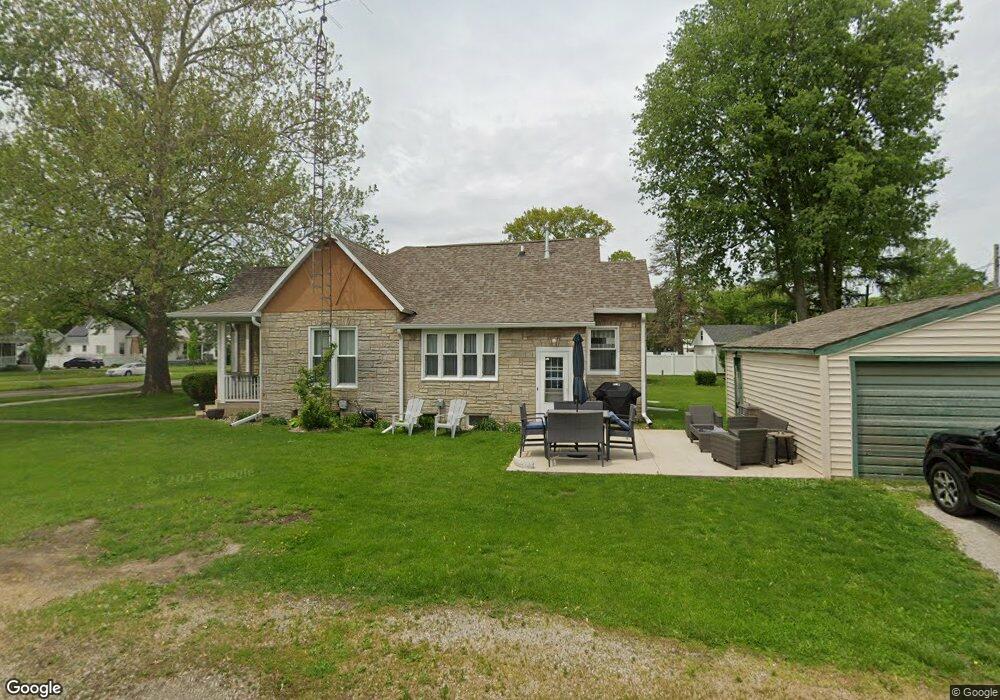 328 Wyatt Ave, Lincoln, IL 62656 - photo 1