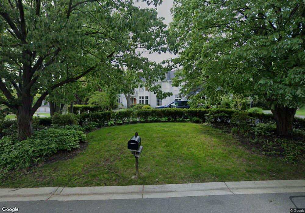 335 Sycamore Ct, Bloomfield Hills, MI 48302 - photo 1