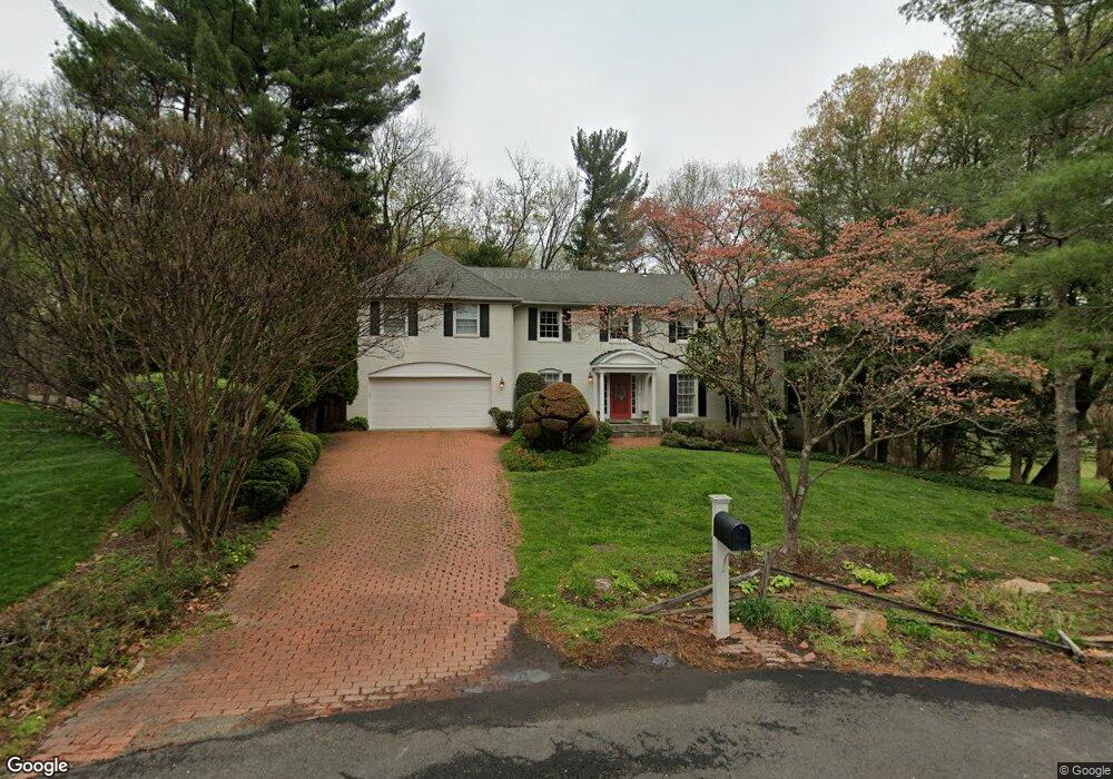 900 Banbury Ct, McLean, VA 22102 - photo 1