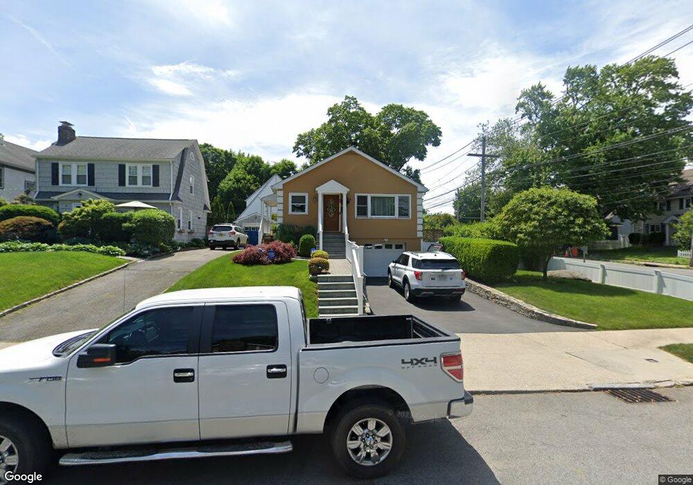 434 Carroll Ave, Mamaroneck, NY 10543 - photo 1