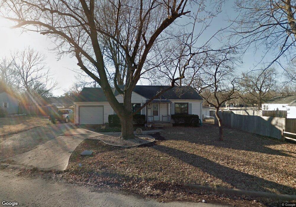 811 SW High Ave, Topeka, KS 66606 - photo 1