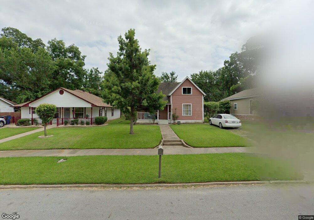 616 W Day St, Denison, TX 75020 - photo 1
