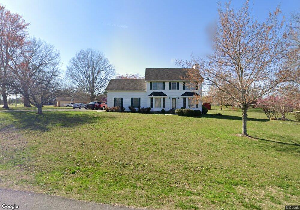 608 Meadowlark Dr, Shelbyville, TN 37160 - photo 1