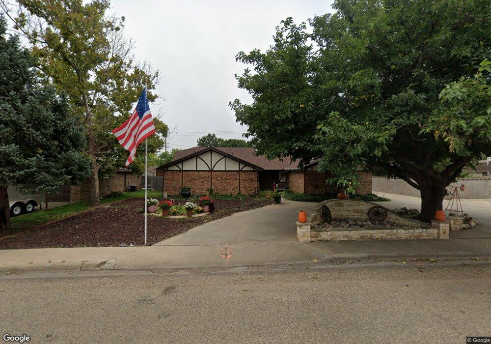 1502 NE 2nd St, Dumas, TX 79029 - photo 1