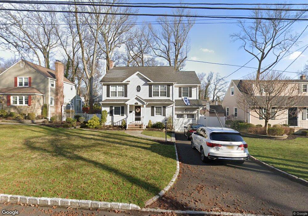 2376 Longfellow Ave, Scotch Plains, NJ 07076 - photo 1