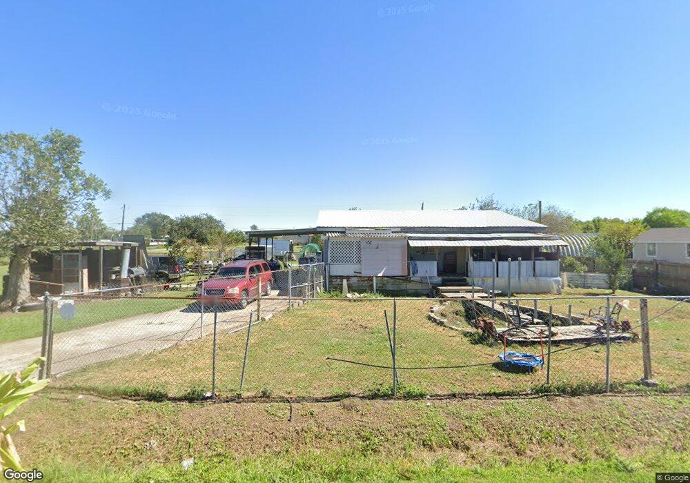 220 Lake Dr, Raceland, LA 70394 - photo 1