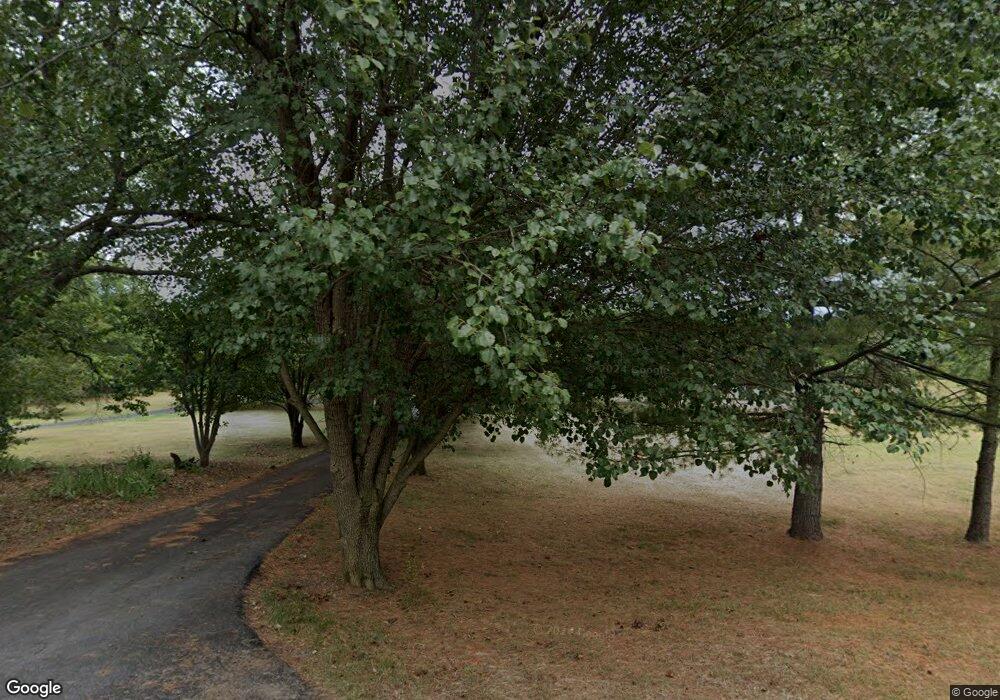 153 Sunflower Ln, Strasburg, VA 22657 - photo 1