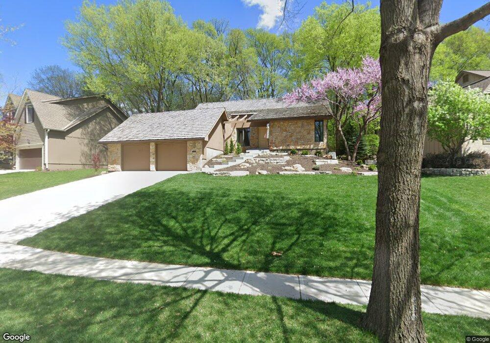 8147 Widmer Rd, Lenexa, KS 66215 - photo 1