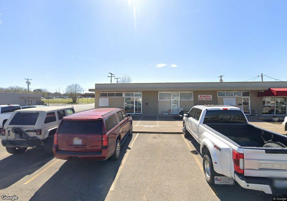 140 S Ridgeway Dr, Cleburne, TX 76033 - photo 1