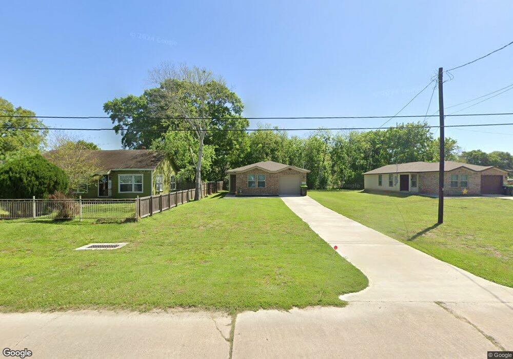 1309 Avenue H, Bay City, TX 77414 - photo 1