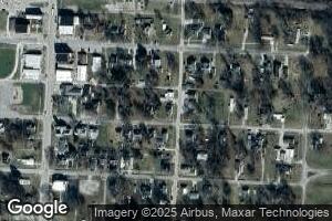 132 E Locust St, Sumner, IL 62466